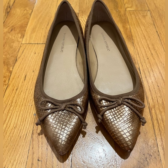 Banana republic pointy toe ballet flat - Picture 3 of 7